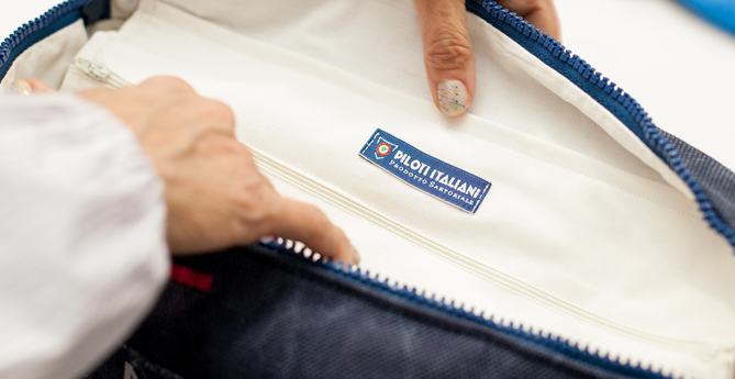 Borsa con etichetta personalizzata